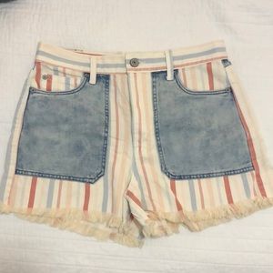 AEO Cream Mom Jean Shorts with red and blue stripes size 6